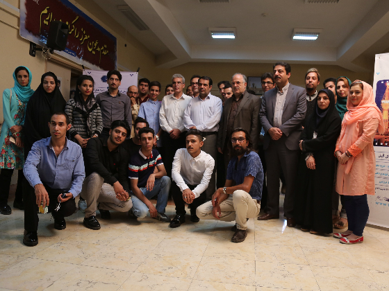 جلسات اکران و نقد و بررسی فیلم