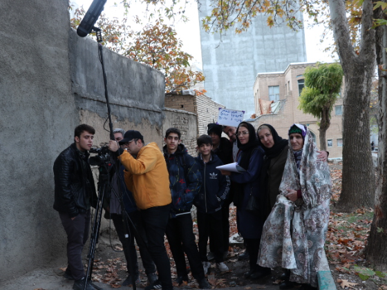 تصاویر پشت صحنه فیلم کوتاه پایان دوره فیلم سازی تعاملی ننه هاجر به کارگردانی مشترک عاطفه میجانی و ریحانه سوری